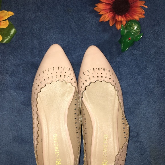 Flats - Picture 4 of 5